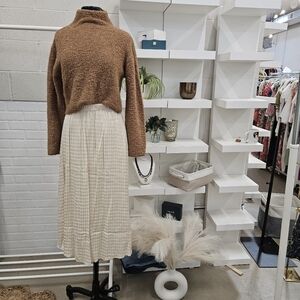 Boucle Cropped Mockneck Sweater